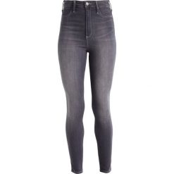 Hollister Co. Jeans Skinny Fit grey. Szare rurki damskie marki Hollister Co. W wyprzedaży za 183,20 zł.