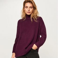 Długi sweter - Bordowy. Czerwone swetry klasyczne damskie Reserved, m. Za 139,99 zł.
