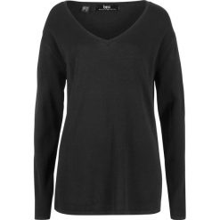 Luźniejszy sweter bonprix czarny. Czarne swetry damskie marki bonprix, bez wzorów, bez rękawów, bez kaptura. Za 74,99 zł.