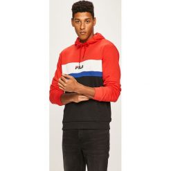 Fila - Bluza. Czerwone bluzy męskie Fila, s, z nadrukiem, z bawełny, z kapturem, bez rękawów, z kapturem. W wyprzedaży za 299,90 zł.