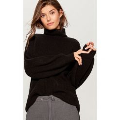 Sweter z golfem - Czarny. Czarne golfy damskie Mohito, l. Za 129,99 zł.