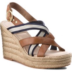 Espadryle GANT - Jenny 16568509 Marine/Tan G688. Pomarańczowe espadryle damskie GANT, bez wzorów, ze skóry, bez obcasa, na obcasie. W wyprzedaży za 249,00 zł.