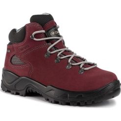 Trekkingi CHIRUCA - Panticosa 31 GORE-TEX 4407507 Burdeos. Czerwone trapery damskie Chiruca, ze skóry, bez obcasa, bez zapięcia. W wyprzedaży za 359,00 zł.