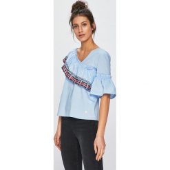 Trussardi Jeans - Top. Niebieskie bluzki damskie Trussardi Jeans, s, z haftami, z elastanu, z włoskim kołnierzykiem. W wyprzedaży za 479,90 zł.