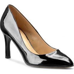Półbuty SOLO FEMME - 62201-02-B48/C26-04-00 Czarny. Czarne półbuty damskie Solo Femme, bez wzorów, ze skóry, klasyczne, bez obcasa, na obcasie, bez zapięcia. W wyprzedaży za 199,00 zł.