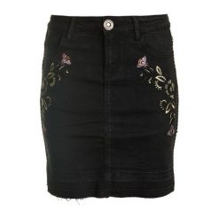 Desigual Spódnica Damska Exo Red 26 Czarny. Czerwone spódniczki damskie Desigual, bez wzorów. W wyprzedaży za 157,00 zł.