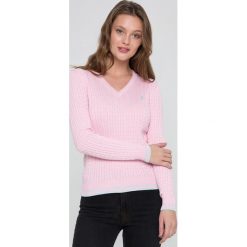 Sweter w kolorze jasnoróżowym. Różowe bez kategorii marki Felix Hardy, l, z haftami, ze splotem. W wyprzedaży za 129,95 zł.
