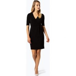 Comma - Sukienka damska, czarny. Czarne sukienki damskie comma, bez wzorów, eleganckie, bez kołnierzyka, bez rękawów, kopertowe. Za 249,95 zł.