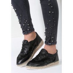 Czarne Espadryle Rich And Fame. Czarne espadryle damskie vices, bez wzorów, bez obcasa, na płaskiej podeszwie. Za 49,99 zł.