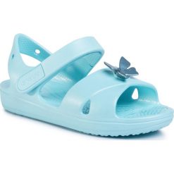Sandały CROCS - Classic Cross Strap Sandal Ps 206245 Ice Blue. Niebieskie sandały dziewczęce Crocs, z tworzywa sztucznego, bez zapięcia. Za 129,00 zł.