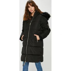 Pepe Jeans - Kurtka Berta. Czarne kurtki damskie marki Pepe Jeans, s, z poliesteru. W wyprzedaży za 599,90 zł.