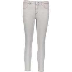 Dżinsy - Skinny fit - w kolorze jasnoszarym. Szare jeansy damskie Wrangler, l. W wyprzedaży za 166,95 zł.