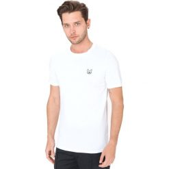 Jack & Jones Denim Koszulka Biały. Białe podkoszulki męskie Jack & Jones, s, z haftami, z bawełny, bez kołnierzyka, z krótkim rękawem, krótkie. Za 64,95 zł.
