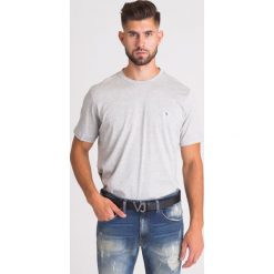 T-SHIRT REGULAR FIT DIESEL. Szare t-shirty męskie Diesel, xl, z aplikacjami, z bawełny, klasyczne, z okrągłym kołnierzem. Za 174,50 zł.