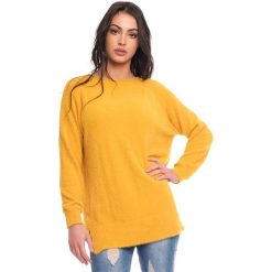 Sweter "Rina" w kolorze musztardowym. Żółte swetry damskie Scarlet Jones, s, bez wzorów, bez rękawów, bez kaptura. W wyprzedaży za 169,95 zł.