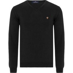 Swetry klasyczne męskie: Sweter w kolorze czarnym