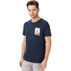 Jack & Jones Roberto Koszulka Niebieski. Niebieskie podkoszulki męskie Jack & Jones, xxl, z nadrukiem, z bawełny, z krótkim rękawem. Za 56,95 zł.