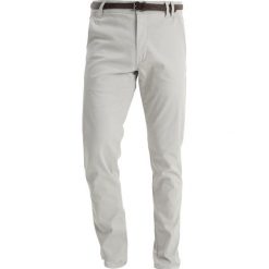 Chinosy męskie: Lindbergh Chinosy bright grey