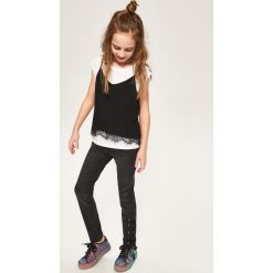 Jeansy slim fit - Czarny. Czarne jeansy damskie relaxed fit marki Reserved. Za 129,99 zł.