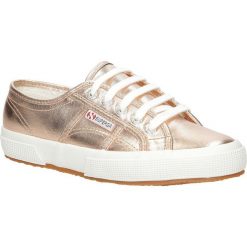 Tenisówki sznurowane superga 2750. Trampki i tenisówki damskie Superga, bez wzorów, na sznurówki. W wyprzedaży za 178,99 zł.