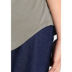 T-shirty damskie: mbyM NISHA Tshirt basic dusty olive