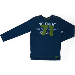 Koszulka w kolorze granatowym. Niebieskie t-shirty chłopięce z długim rękawem Street Monkey, z aplikacjami, z bawełny. W wyprzedaży za 39,95 zł.