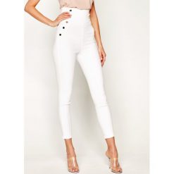 Jeansy Slim Fit Guess JENNIFER LOPEZ Gwen W02A08 D3XV2. Białe jeansy damskie Guess. Za 469,00 zł.