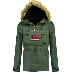 Kurtka przejściowa "Barbier" w kolorze khaki. Brązowe płaszcze męskie Geographical Norway Men, xl, bez wzorów, bez kaptura. W wyprzedaży za 319,95 zł.