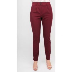 Spodnie w kolorze bordowym. Czerwone spodnie damskie Bessa, Moonlight. W wyprzedaży za 154,95 zł.