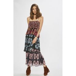 Desigual - Sukienka Cornelio. Sukienki damskie Desigual, s, z elastanu, casualowe, z okrągłym kołnierzem, maxi, proste. W wyprzedaży za 239,90 zł.