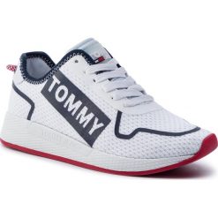 Sneakersy TOMMY JEANS - Technical Flexi Sneaker EN0EN00587 RWB 020. Białe półbuty damskie Tommy Jeans, z jeansu. Za 449,00 zł.