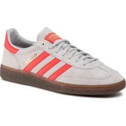 Buty adidas - Handball Spezial EF5747 Gretwo/Hirere/Goldmt. Szare półbuty męskie Adidas, na co dzień, bez wzorów, z zamszu, bez zapięcia. Za 399,00 zł.