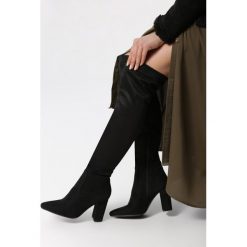 Czarne Kozaki Gelsomina. Czarne kozaki damskie Born2be, klasyczne, ze szpiczastym noskiem, na zamek. Za 279,99 zł.