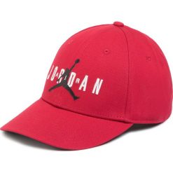 Czapka z daszkiem NIKE - CK1248 687 Czerwony. Czerwone czapki męskie Nike, bez wzorów, z bawełny. W wyprzedaży za 109,00 zł.