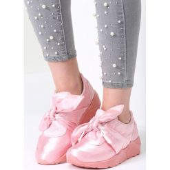 Różowe Buty Sportowe Comort Week. Czerwone buty sportowe damskie balada. Za 79,99 zł.