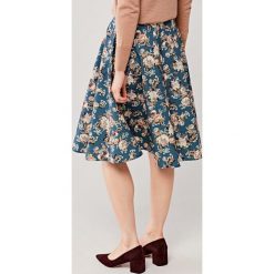 Spódnica Carissa Citrinella 34. Niebieskie spódniczki damskie s, z aplikacjami, z elastanu, eleganckie, dopasowane. Za 267,00 zł.