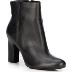 Buty damskie. Botki damskie Wittchen, ze skóry, eleganckie, bez obcasa, na słupku, na zamek. W wyprzedaży za 419,90 zł.