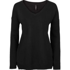 Sweter z dużym dekoltem w serek bonprix czarny. Czarne swetry klasyczne damskie bonprix, z dekoltem w serek. Za 59,99 zł.