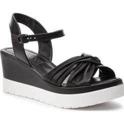 Sandały LASOCKI - 4826-03 Black. Czarne klapki damskie Lasocki, bez wzorów, ze skóry ekologicznej, bez obcasa, na obcasie. Za 159,99 zł.