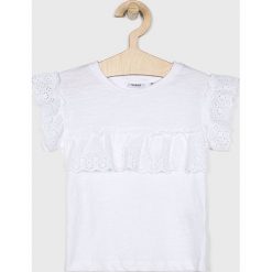 Blukids - Top dziecięcy 98-134 cm. Białe bluzki dziewczęce Blukids, z haftami, z bawełny, z okrągłym kołnierzem, z krótkim rękawem, krótkie, bez kaptura. W wyprzedaży za 24,90 zł.