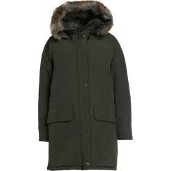 Płaszcze damskie pastelowe: Barbour EMMOTT Płaszcz zimowy oliv
