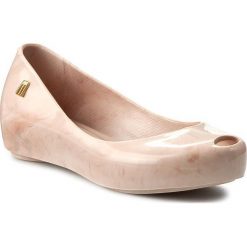 Baleriny MELISSA - Mel Ultragirl Inf 31869 Pink Marble 51440. Czerwone meliski damskie marki Melissa, z tworzywa sztucznego. W wyprzedaży za 189,00 zł.