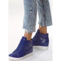 Niebieskie Sneakersy Chat. Niebieskie koturny damskie Born2be. Za 39,99 zł.