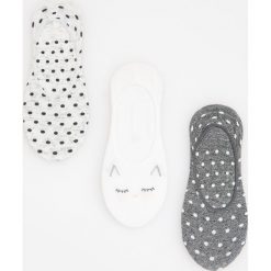 Skarpetki balerinki 3 pack - Kremowy. Białe kapcie damskie marki Reserved, bez wzorów. Za 29,99 zł.