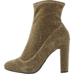 Botki damskie: New Look Wide Fit WIDE FIT CARONA Botki na obcasie gold