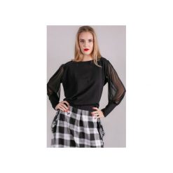 Bluzka klasyczna czarna rękaw tiul. Czerwone bluzki damskie 3 for u, bez wzorów, z elastanu, eleganckie, z klasycznym kołnierzykiem, bez rękawów. Za 159,00 zł.