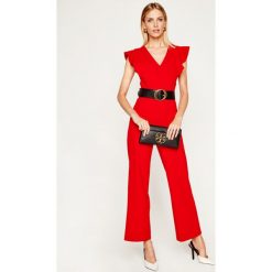 Kombinezon DKNY DD9J1031. Czerwone kombinezony damskie DKNY, bez wzorów, z elastanu, bez kołnierzyka, bez rękawów. W wyprzedaży za 449,00 zł.
