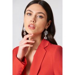Kolczyki damskie: NA-KD Accessories Wiszące kolczyki Shell – Nude