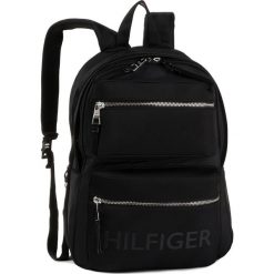 Plecak TOMMY HILFIGER - Bold Nylon Backpack AM0AM05444 BDS. Czarne torby męskie skórzane TOMMY HILFIGER, bez wzorów, z nylonu. W wyprzedaży za 329,00 zł.