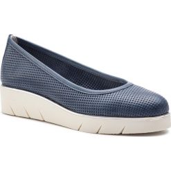 Półbuty THE FLEXX - Claire D2509/12 Navy. Niebieskie półbuty damskie The Flexx, na co dzień, bez wzorów, ze skóry, bez obcasa, na płaskiej podeszwie, bez zapięcia. W wyprzedaży za 239,00 zł.